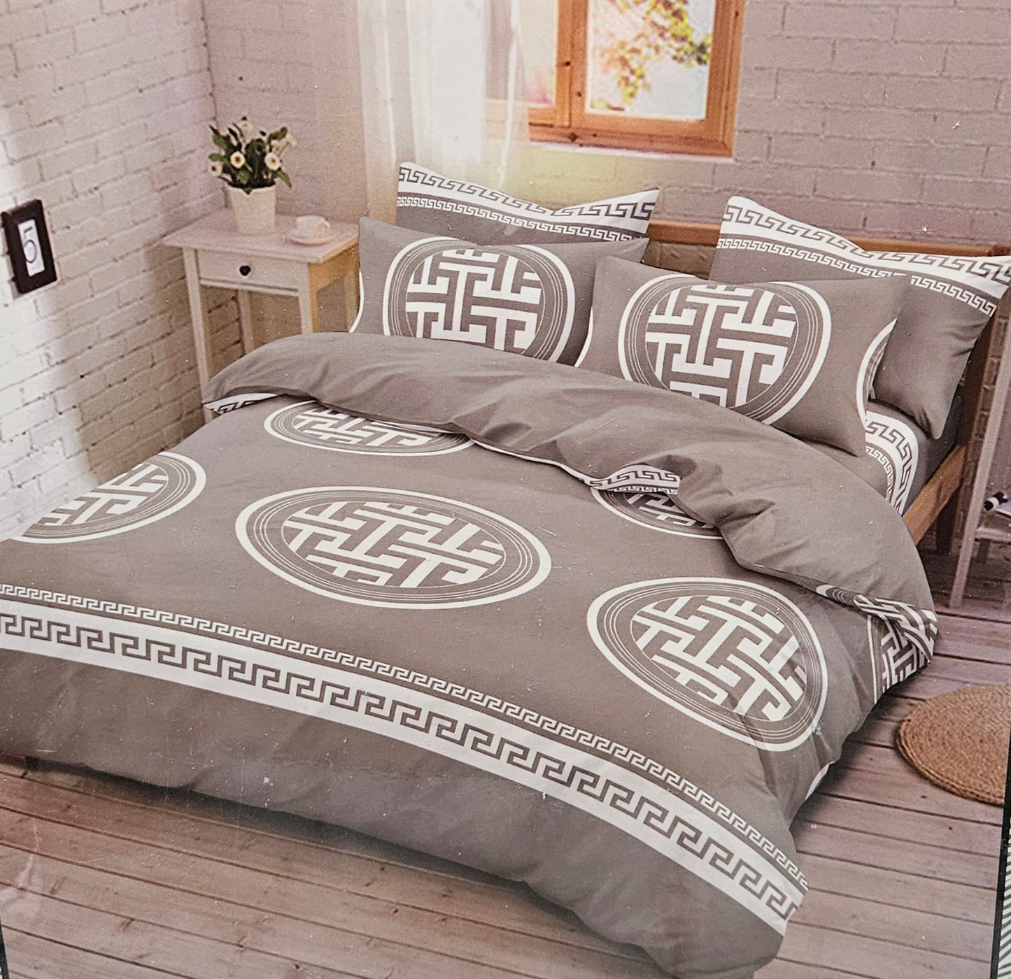 Greek Key Pattern Complete Bedding Set
