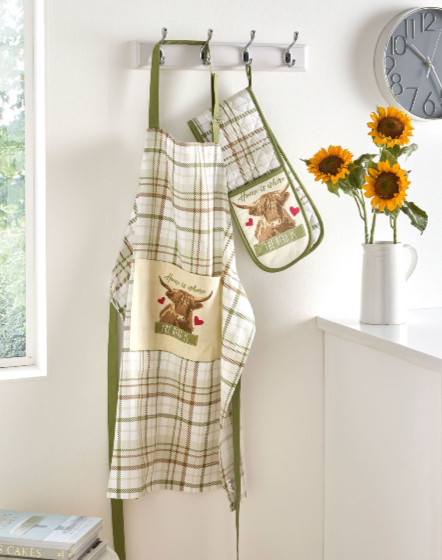 Highland Cow Apron and Oven Glove Set